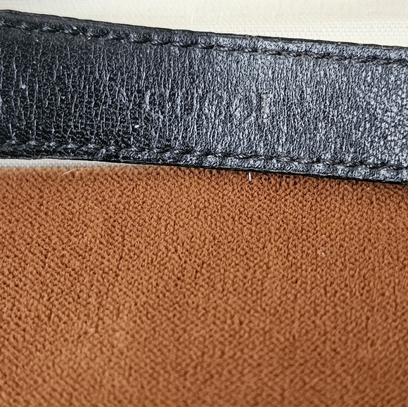 BALLYS GUCCI WATCH IN ORIGINAL BOX AND PACKAGING - Picture 8 of 10